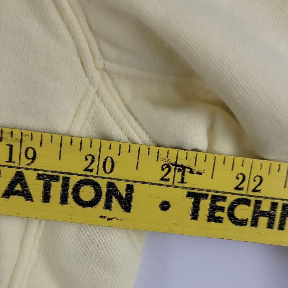 On Running Men's Soft Yellow Crewneck Sweater - Picture 6 of 7